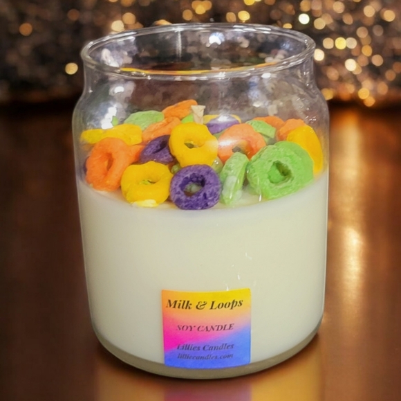 Milk & Loops Soy Candle - Picture 4 of 5